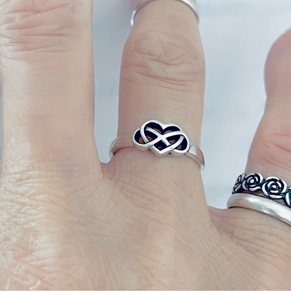 Sterling Silver Infinity Heart Ring, Eternity Love Rings, Celtic Knots Jewelry - Picture 6 of 13